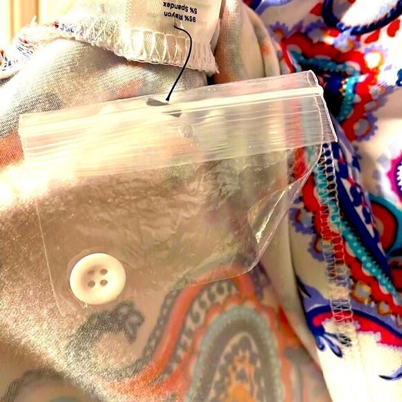 T by Talbots red, white, and blue paisley tab sleeve notch neck UPF 50 size XL - Picture 11 of 11